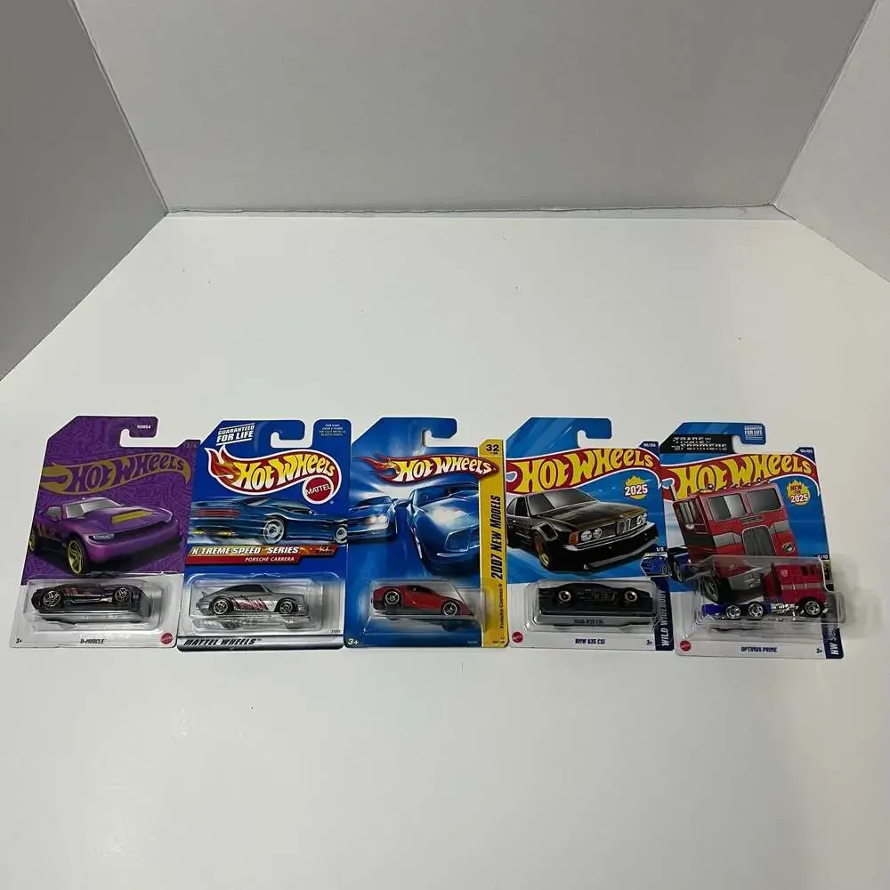 Lot of 10 Assorted Hot Wheels Die-Cast Toy Cars